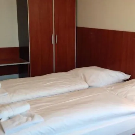 Hotel Central Hannover Hotel 3*