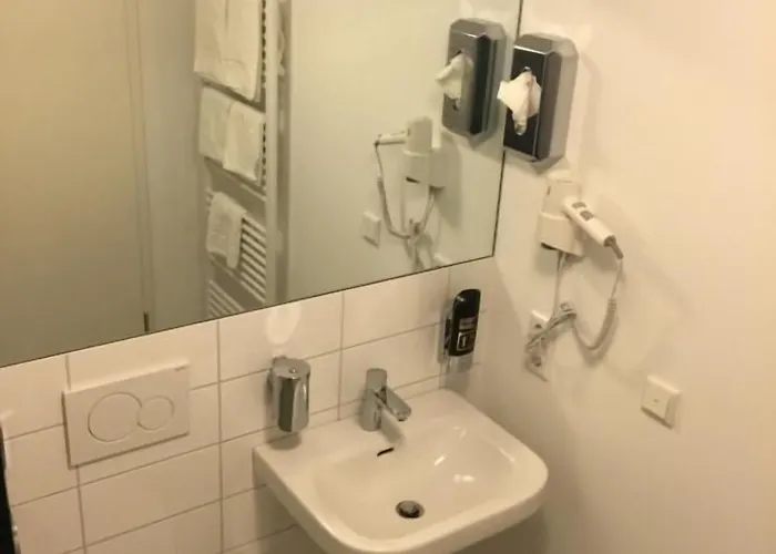 Szálloda Hotel Central Hannover 3*