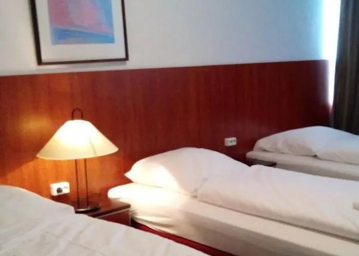 Hotel Central Hannover Szálloda 3*